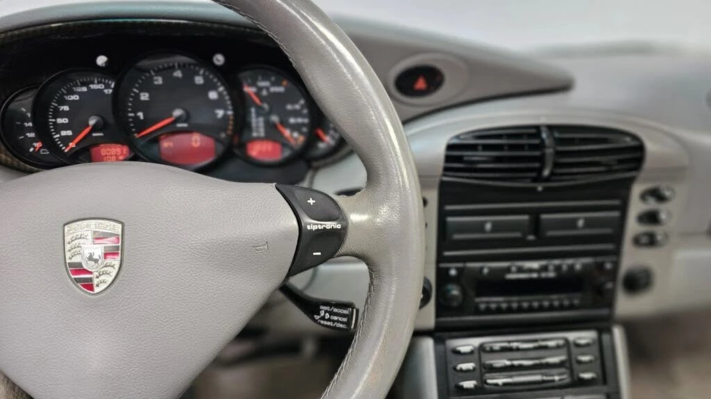 2001 Porsche 996 Carrera - Image 15 of 31