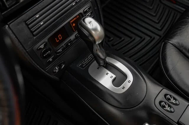2001 Porsche 996 Carrera - Image 23 of 31