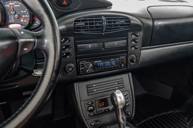 2001 Porsche 996 Carrera - Image 29 of 31
