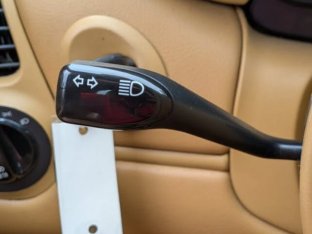 2001 Porsche 996 Carrera - Image 8 of 30