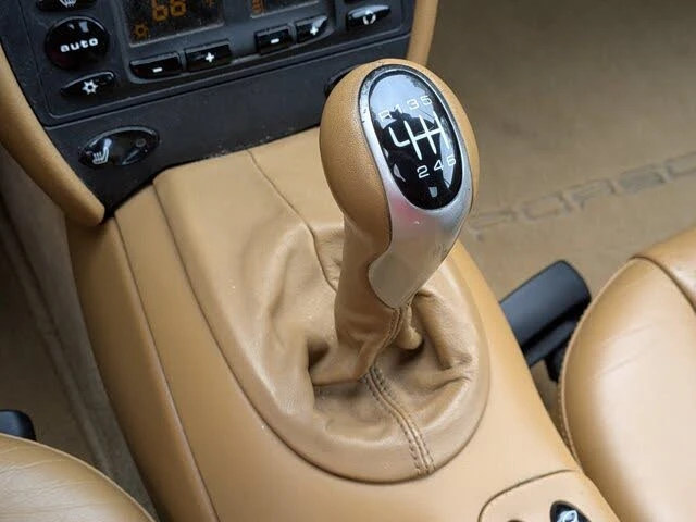 2001 Porsche 996 Carrera - Image 16 of 30