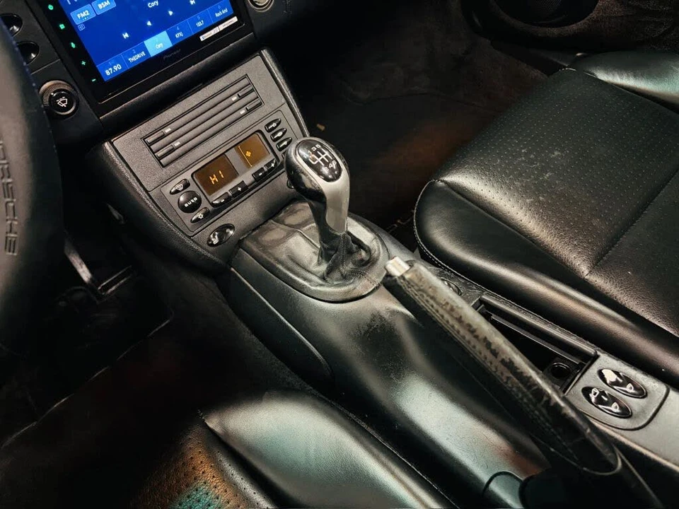 2001 Porsche 996 Carrera - Image 24 of 31
