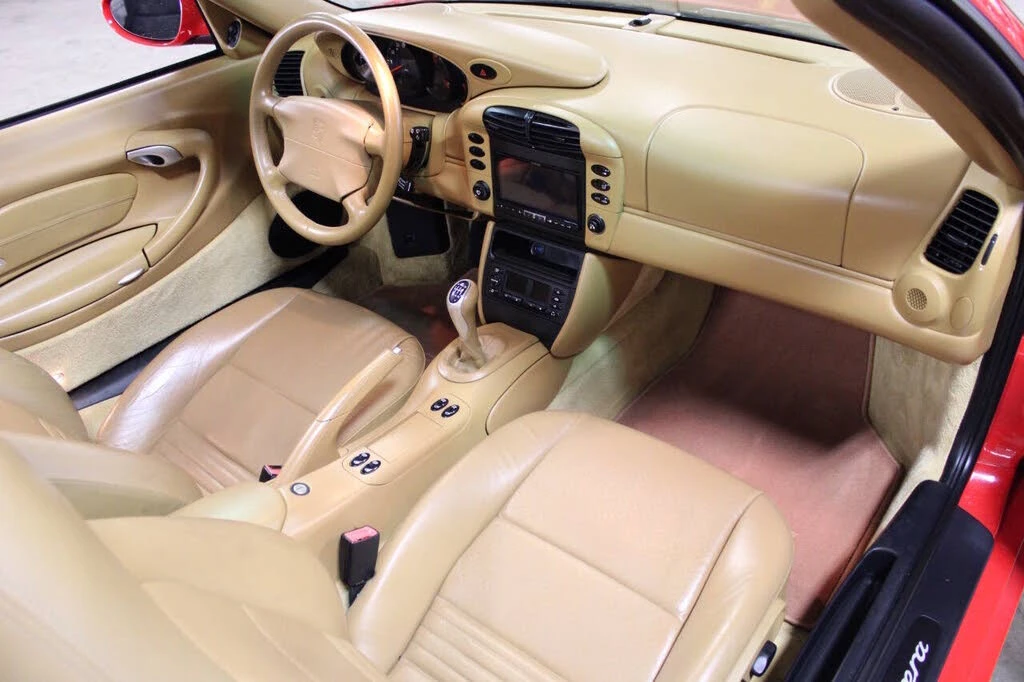 2001 Porsche 996 Carrera - Image 25 of 31