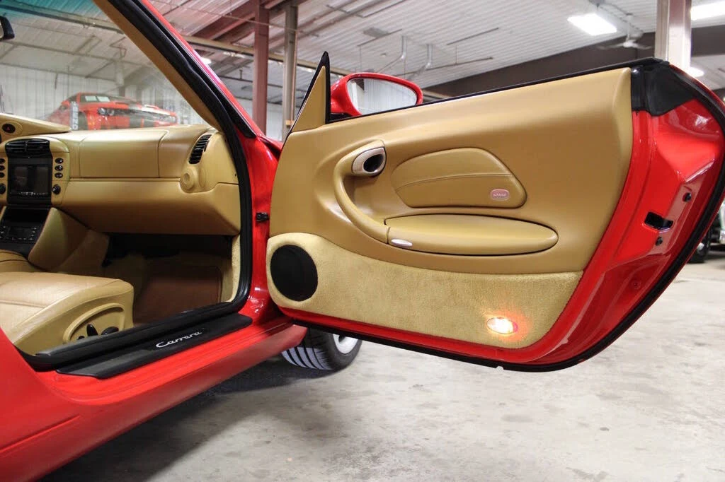 2001 Porsche 996 Carrera - Image 21 of 31