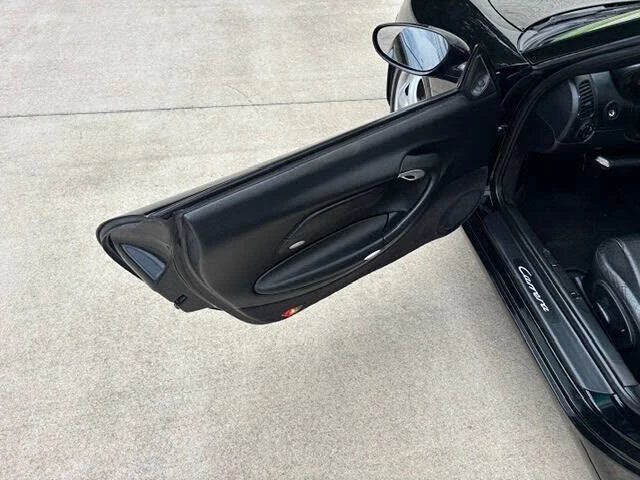 2001 Porsche 996 Carrera - Image 16 of 31