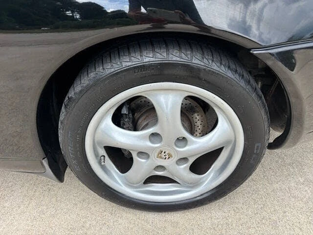 2001 Porsche 996 Carrera - Image 23 of 31