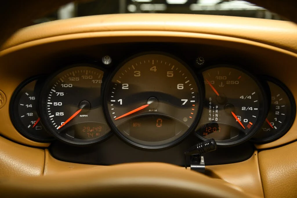 2001 Porsche 996 Carrera - Image 20 of 27