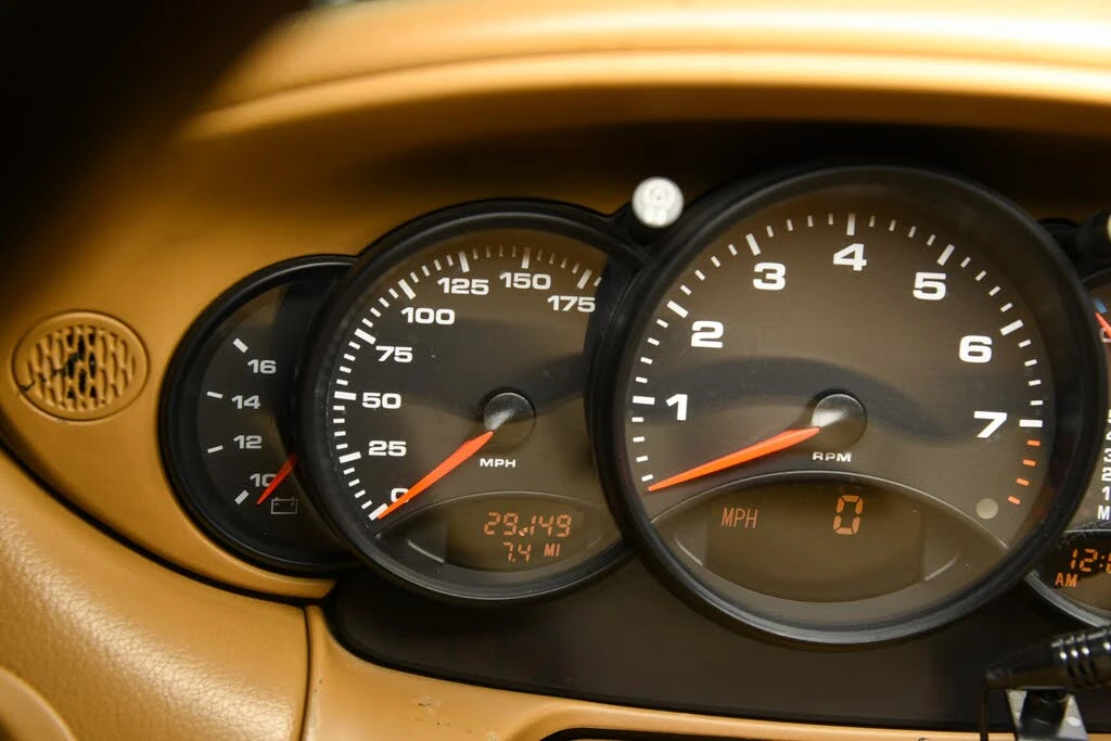 2001 Porsche 996 Carrera - Image 21 of 27