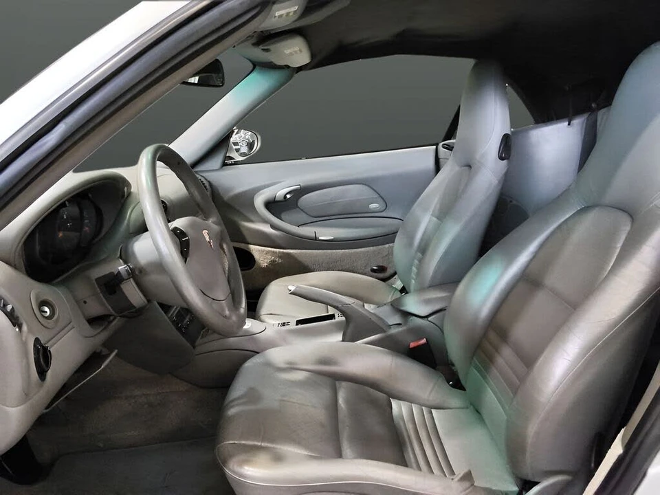 2001 Porsche 996 Carrera - Image 17 of 31