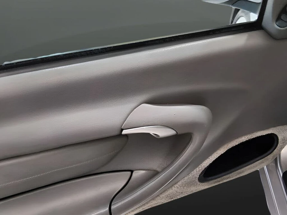 2001 Porsche 996 Carrera - Image 15 of 31