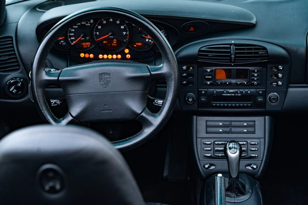 2001 Porsche 996 Carrera - Image 24 of 31