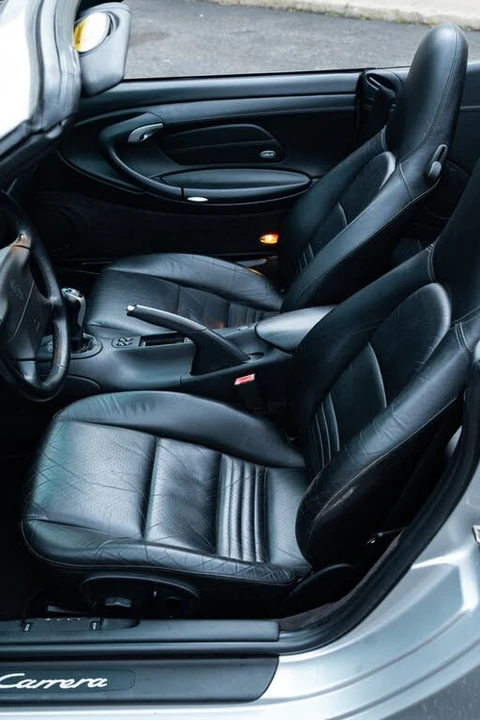 2001 Porsche 996 Carrera - Image 26 of 31