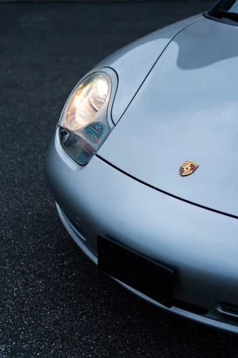 2001 Porsche 996 Carrera - Image 12 of 31