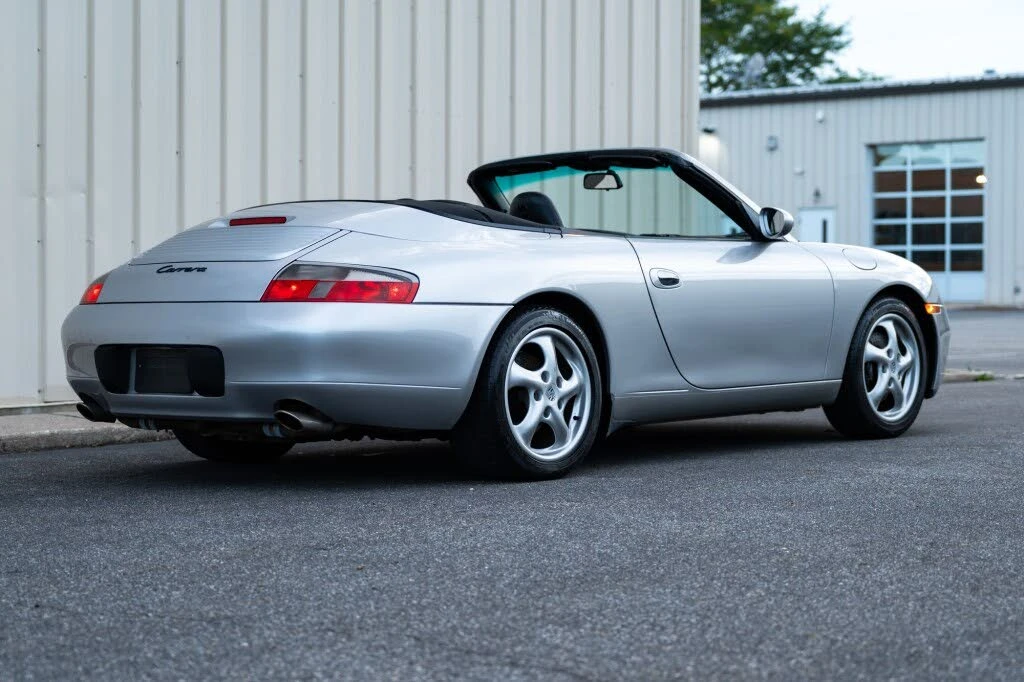 2001 Porsche 996 Carrera - Image 8 of 31