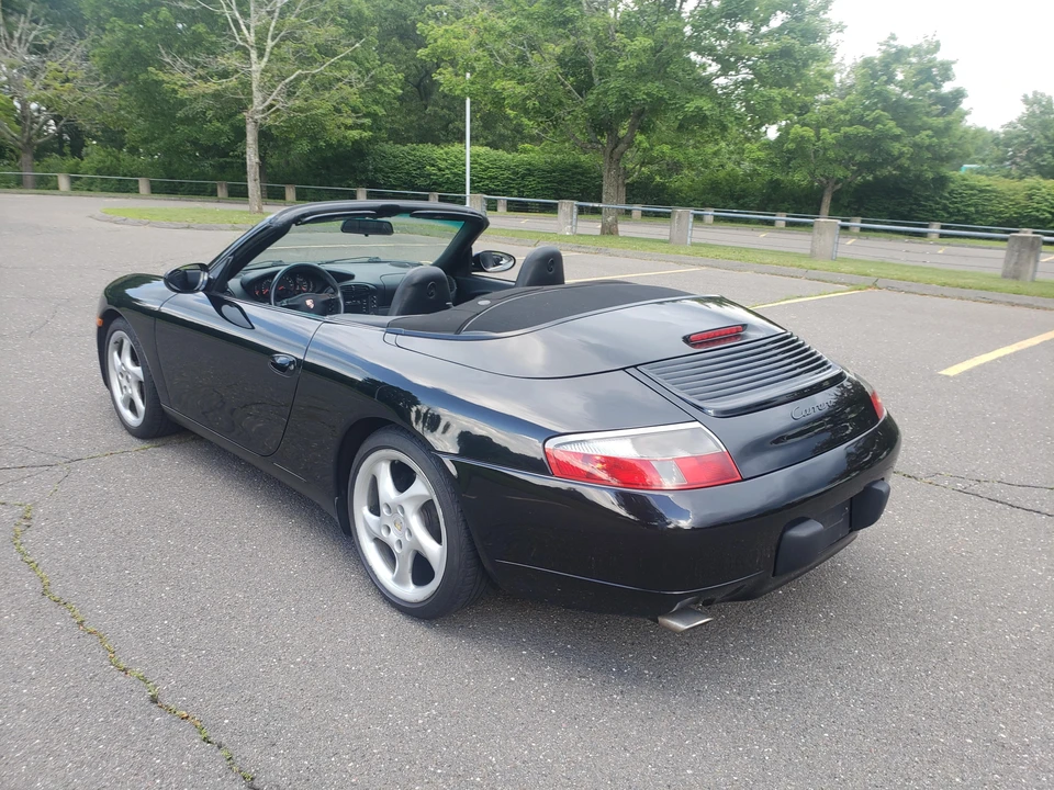 2001 Porsche 996 Carrera - Image 9 of 31
