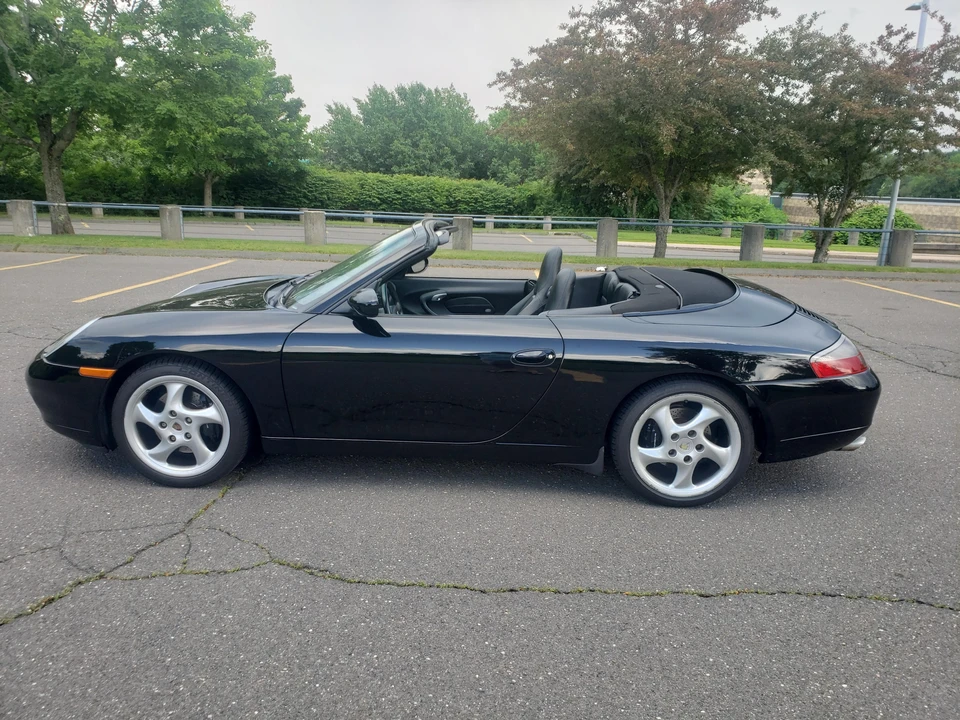 2001 Porsche 996 Carrera - Image 8 of 31