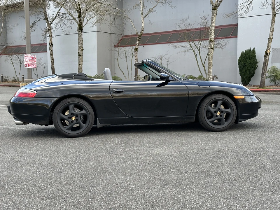 2001 Porsche 996 Carrera - Image 17 of 31