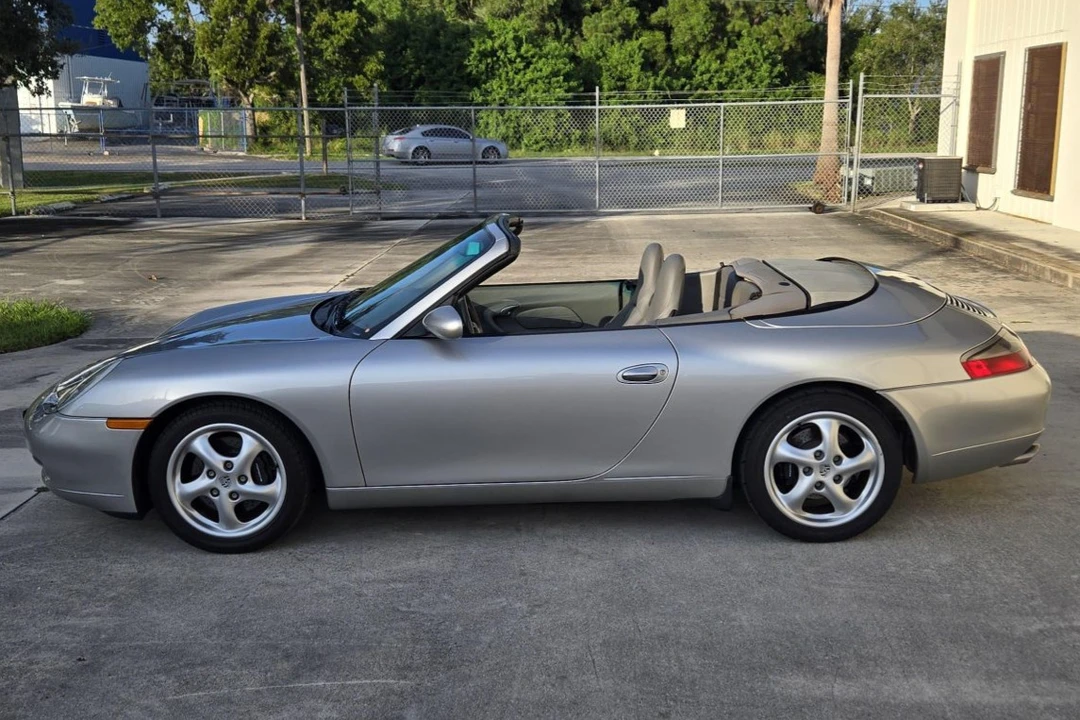 2001 Porsche 996 Carrera - Image 4 of 31