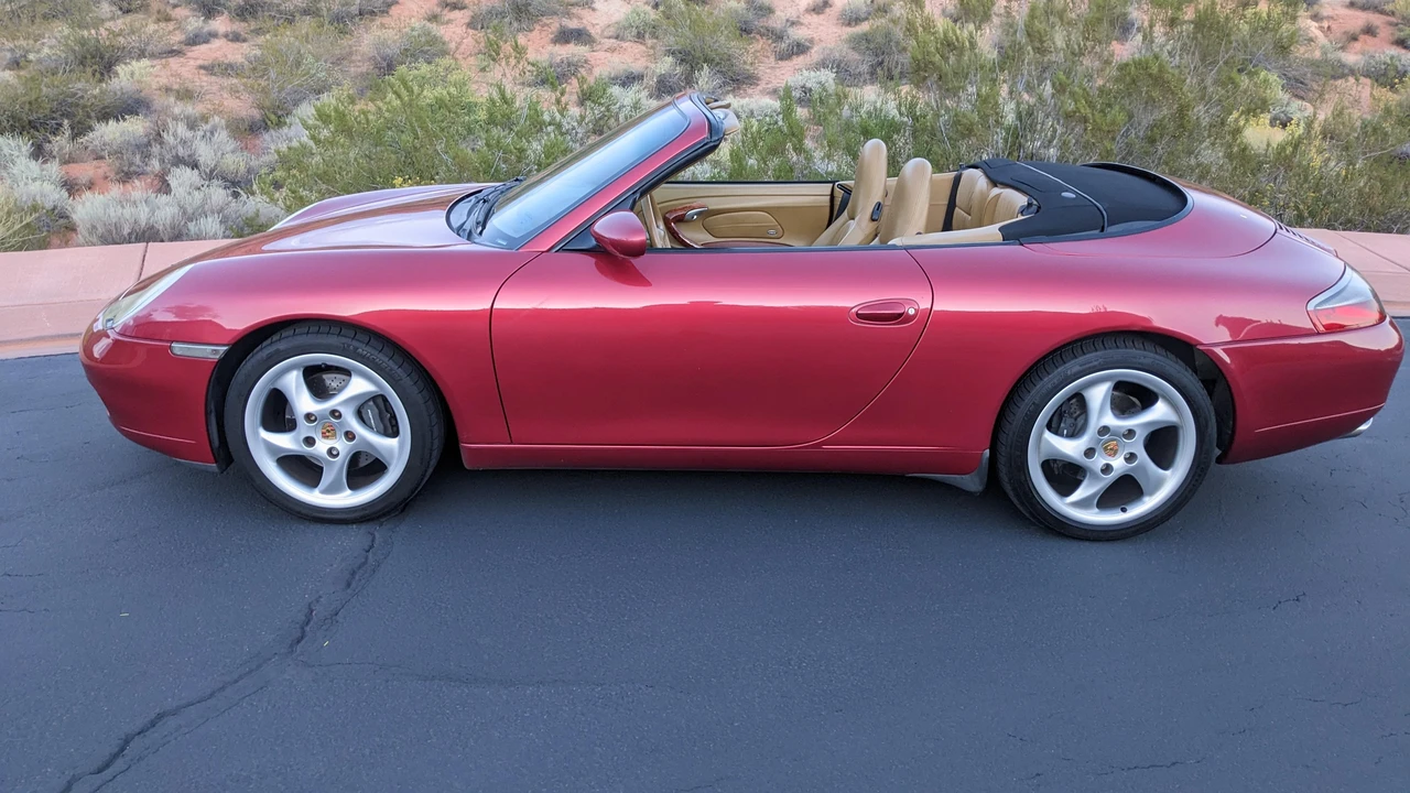 2001 Porsche 996 Carrera - Image 8 of 31