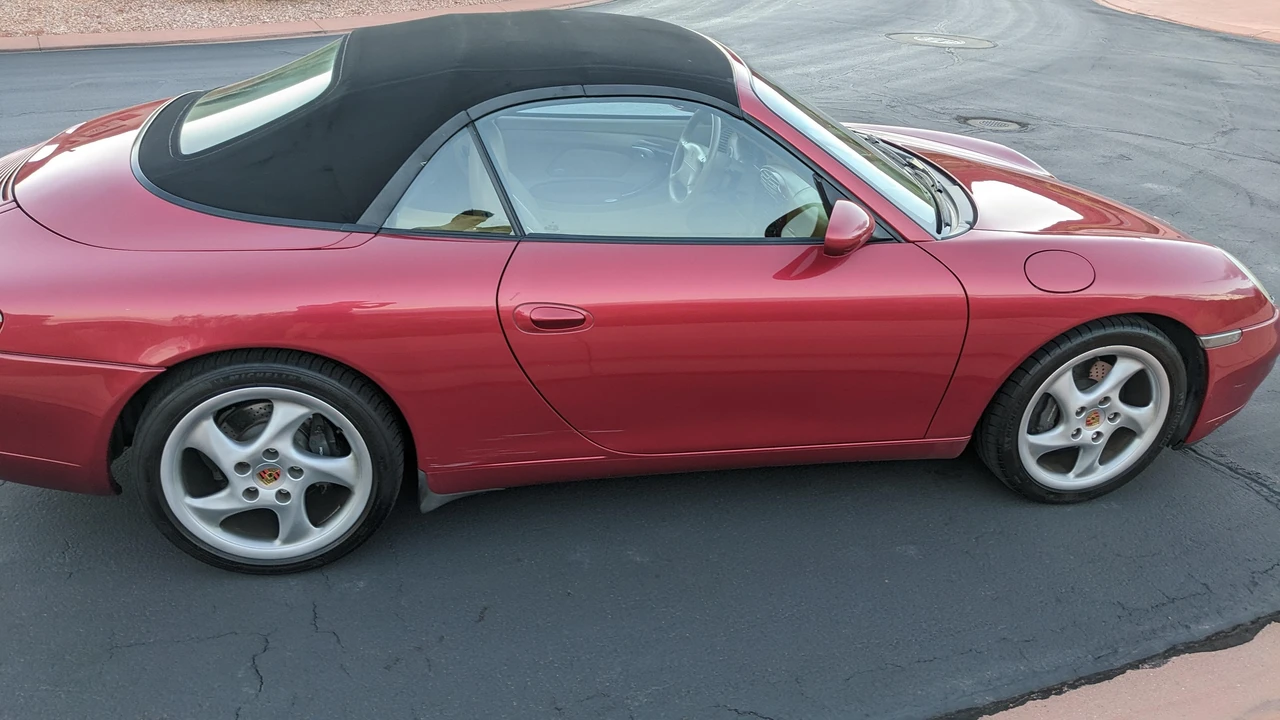 2001 Porsche 996 Carrera - Image 16 of 31