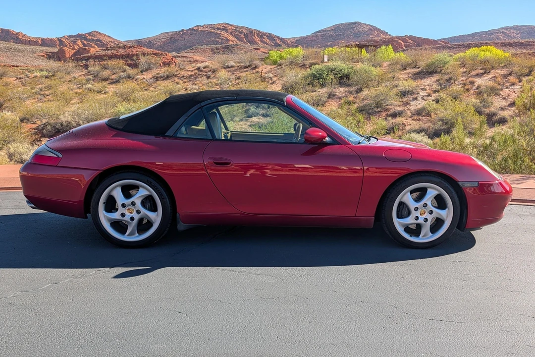 2001 Porsche 996 Carrera - Image 2 of 31