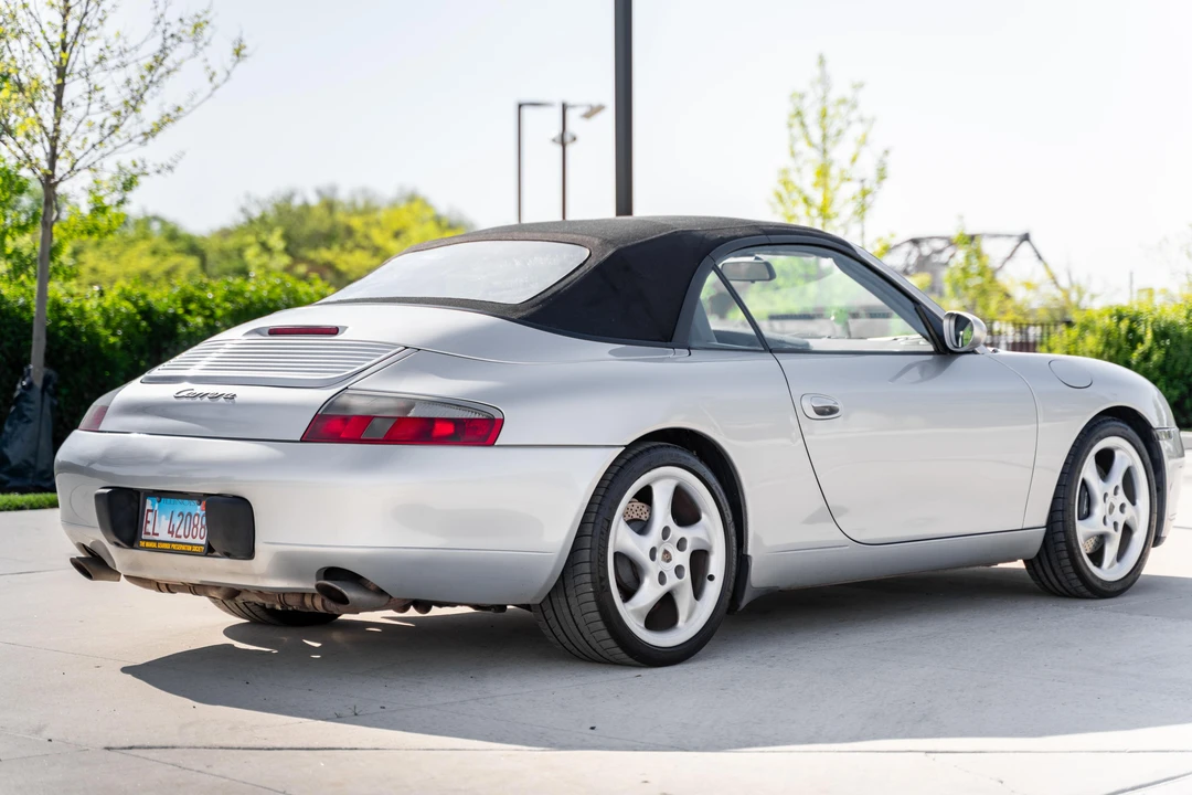 2001 Porsche 996 Carrera - Image 12 of 31