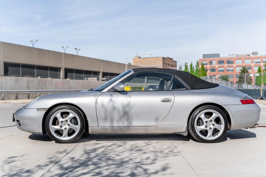 2001 Porsche 996 Carrera - Image 10 of 31