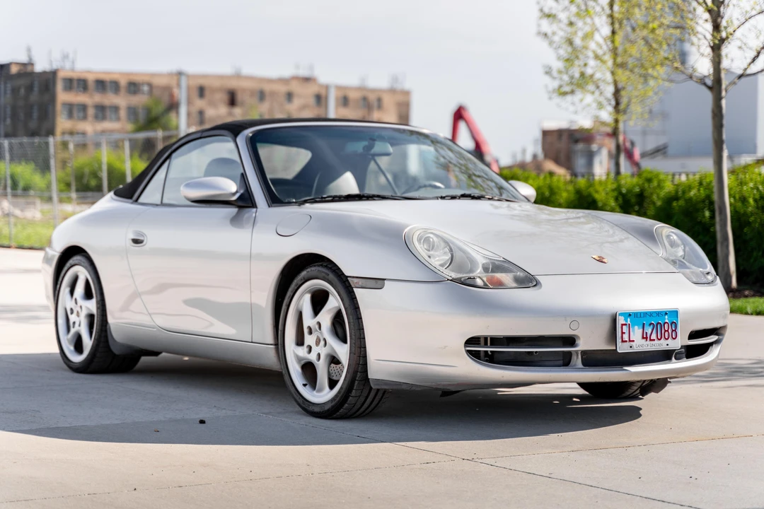 2001 Porsche 996 Carrera - Image 13 of 31