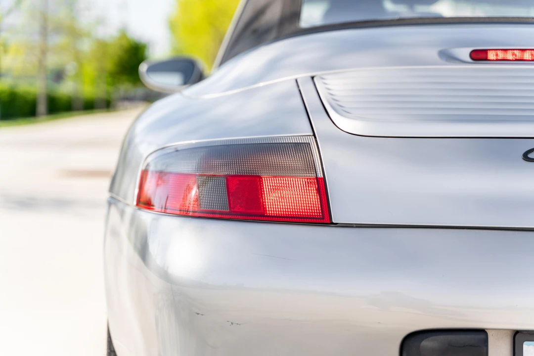 2001 Porsche 996 Carrera - Image 27 of 31