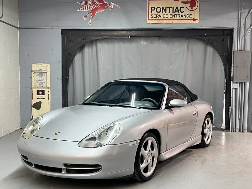 2001 Porsche 996 Carrera - Image 20 of 31