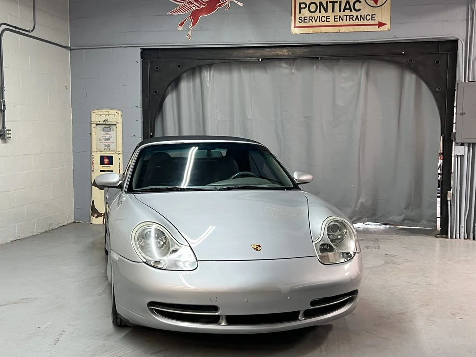 2001 Porsche 996 Carrera - Image 19 of 31