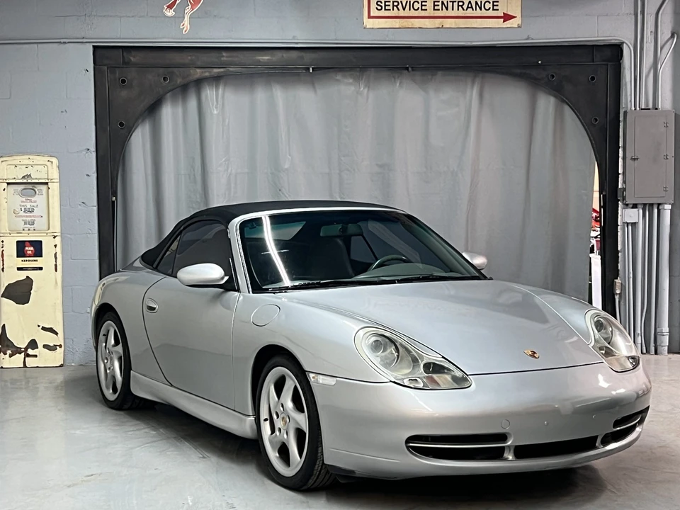 2001 Porsche 996 Carrera - Image 18 of 31
