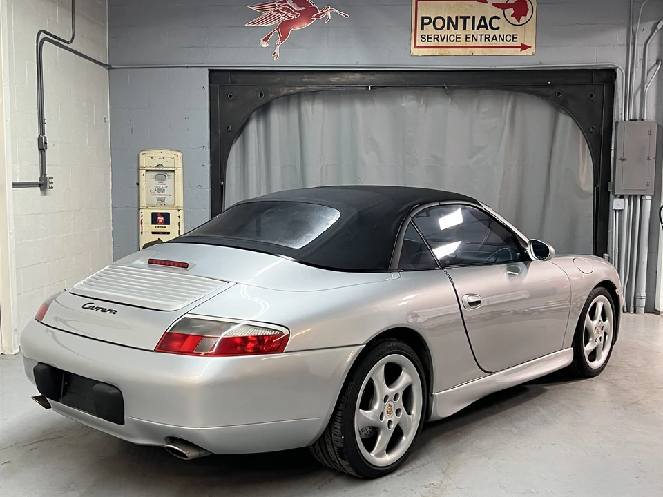 2001 Porsche 996 Carrera - Image 23 of 31