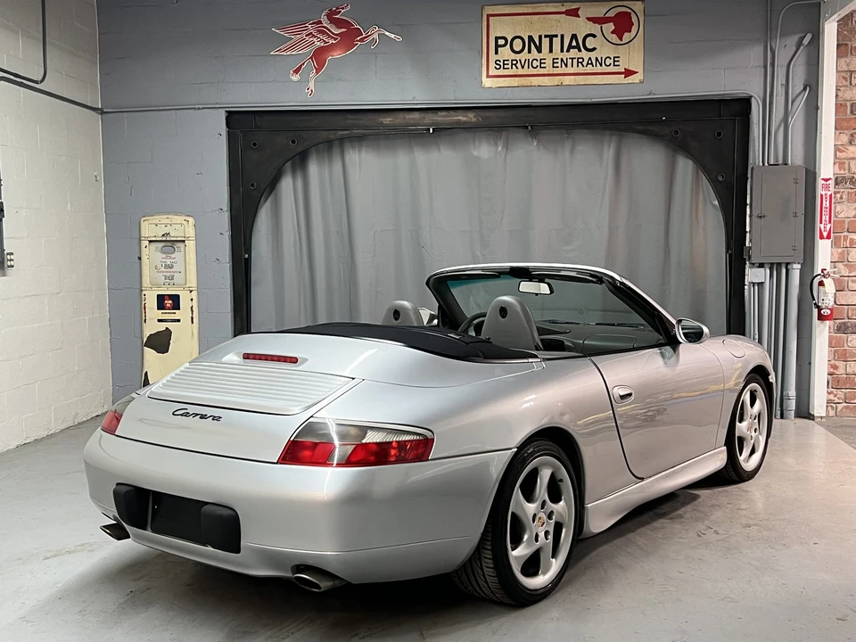 2001 Porsche 996 Carrera - Image 30 of 31