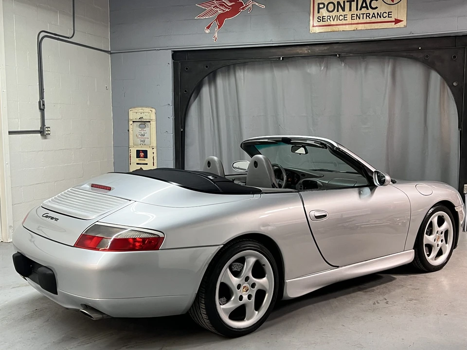 2001 Porsche 996 Carrera - Image 29 of 31