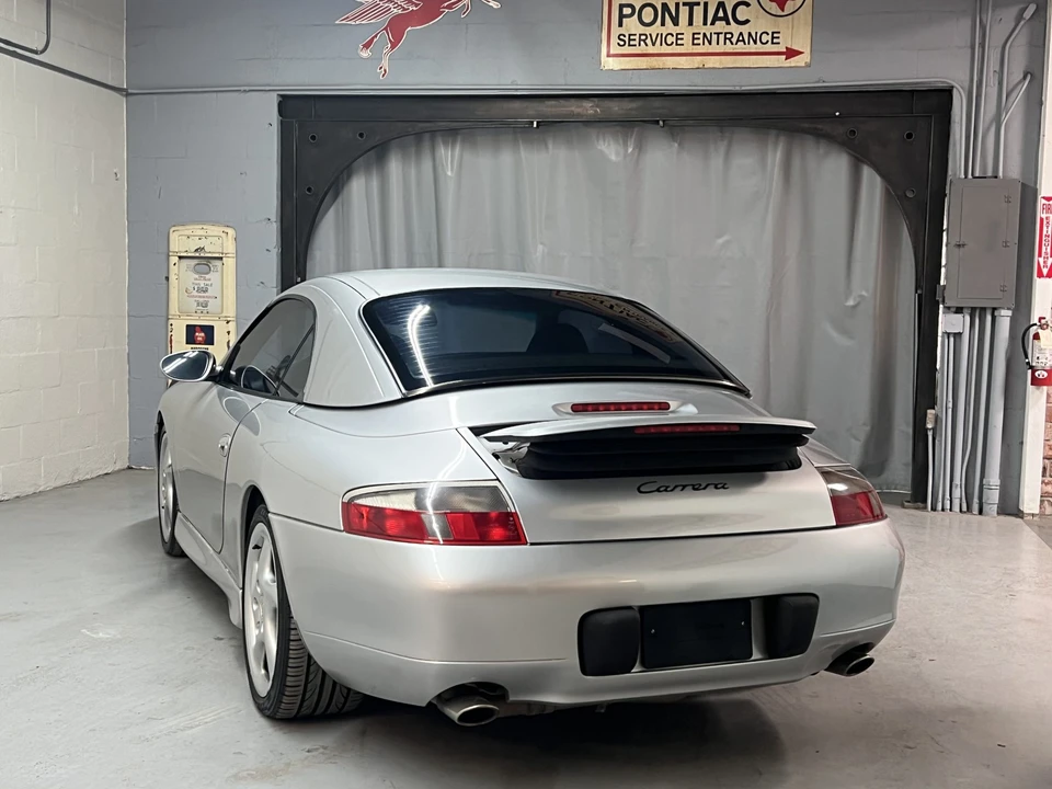 2001 Porsche 996 Carrera - Image 12 of 31
