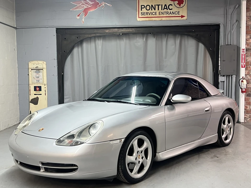 2001 Porsche 996 Carrera - Image 8 of 31
