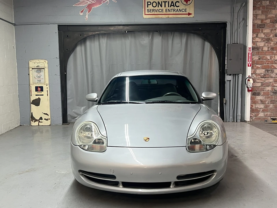 2001 Porsche 996 Carrera - Image 6 of 31
