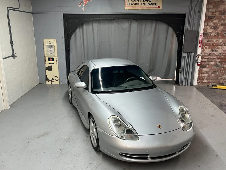 2001 Porsche 996 Carrera - Image 3 of 31