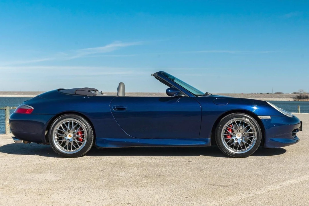 2001 Porsche 996 Carrera - Image 11 of 31