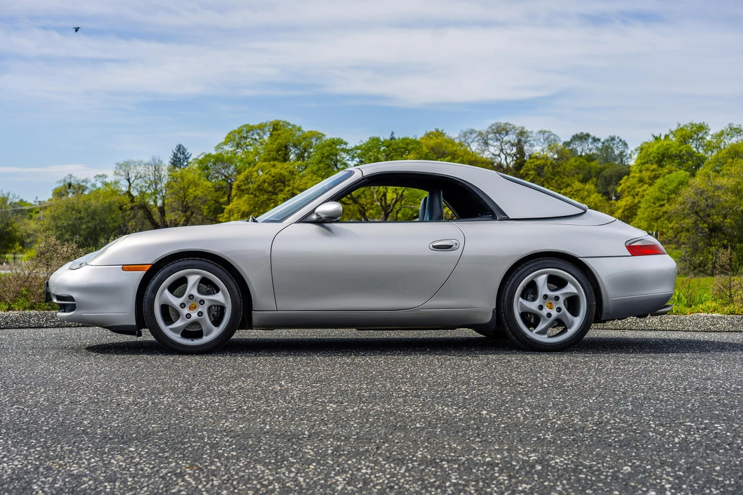2001 Porsche 996 Carrera - Image 26 of 31