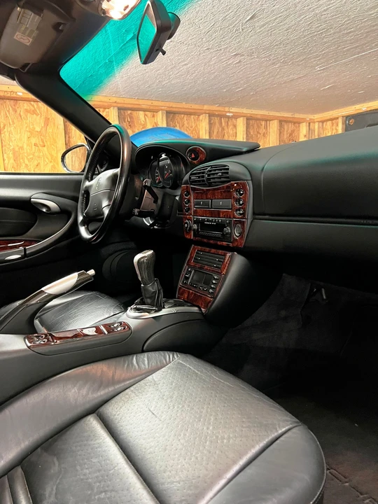 2001 Porsche 996 Carrera - Image 18 of 21