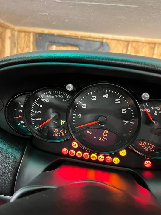 2001 Porsche 996 Carrera - Image 9 of 21