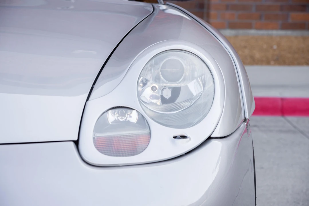 2001 Porsche 996 Carrera - Image 18 of 31