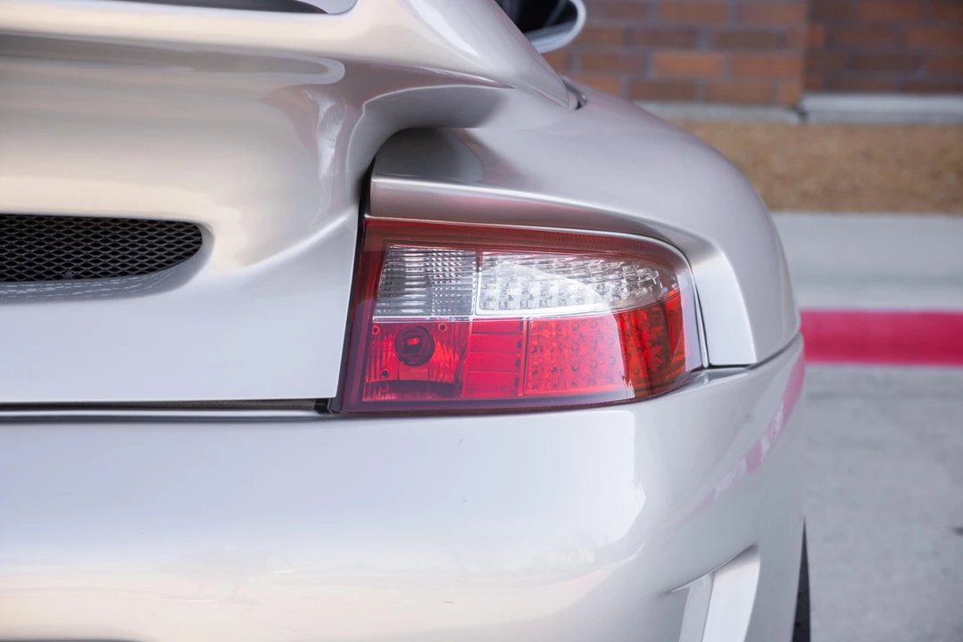 2001 Porsche 996 Carrera - Image 22 of 31