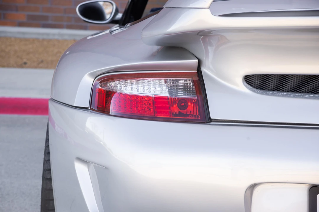 2001 Porsche 996 Carrera - Image 19 of 31