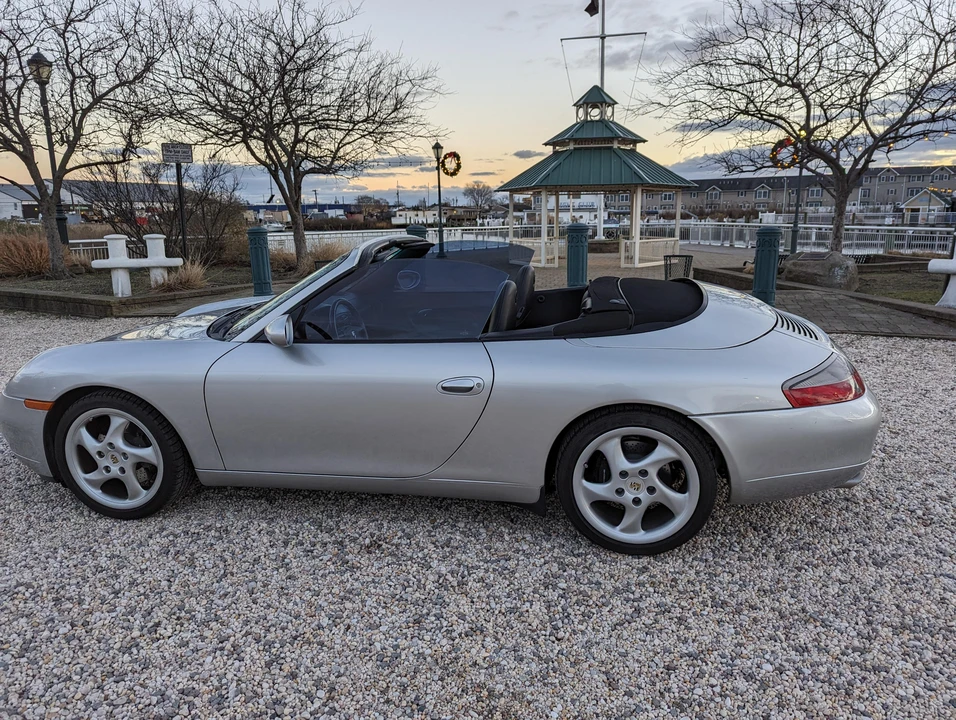 2001 Porsche 996 Carrera - Image 16 of 31