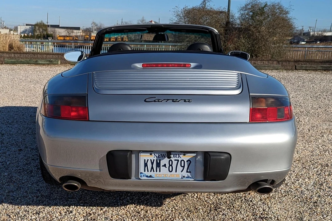 2001 Porsche 996 Carrera - Image 5 of 31