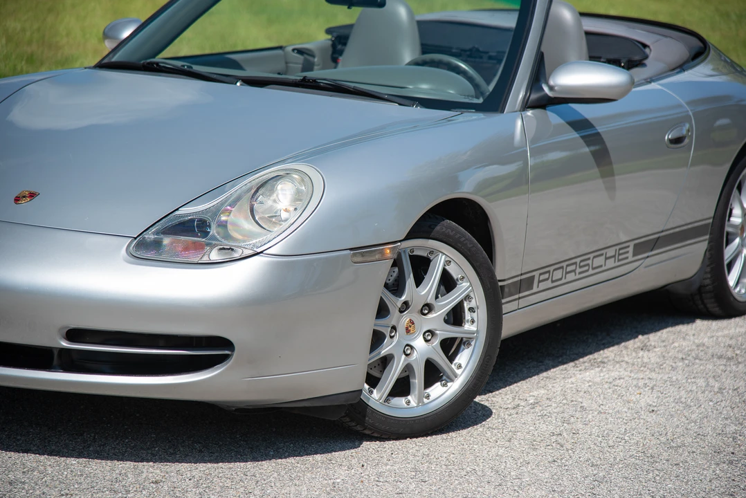 2001 Porsche 996 Carrera - Image 22 of 31