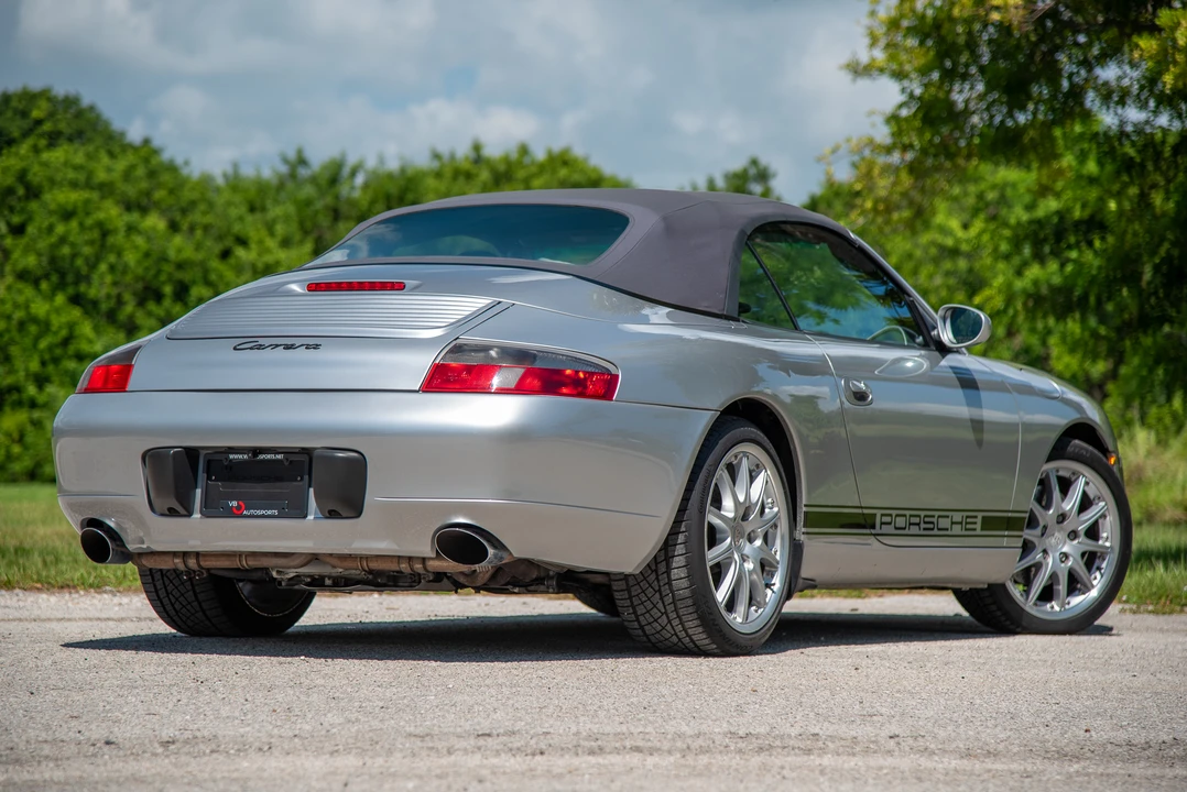 2001 Porsche 996 Carrera - Image 11 of 31